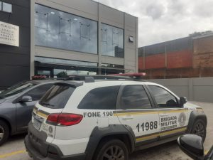 BM prende homem com mandado de prisão no bairro Zachia