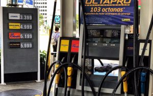 Sem segredo: cortar impostos não garante redução no preço da gasolina