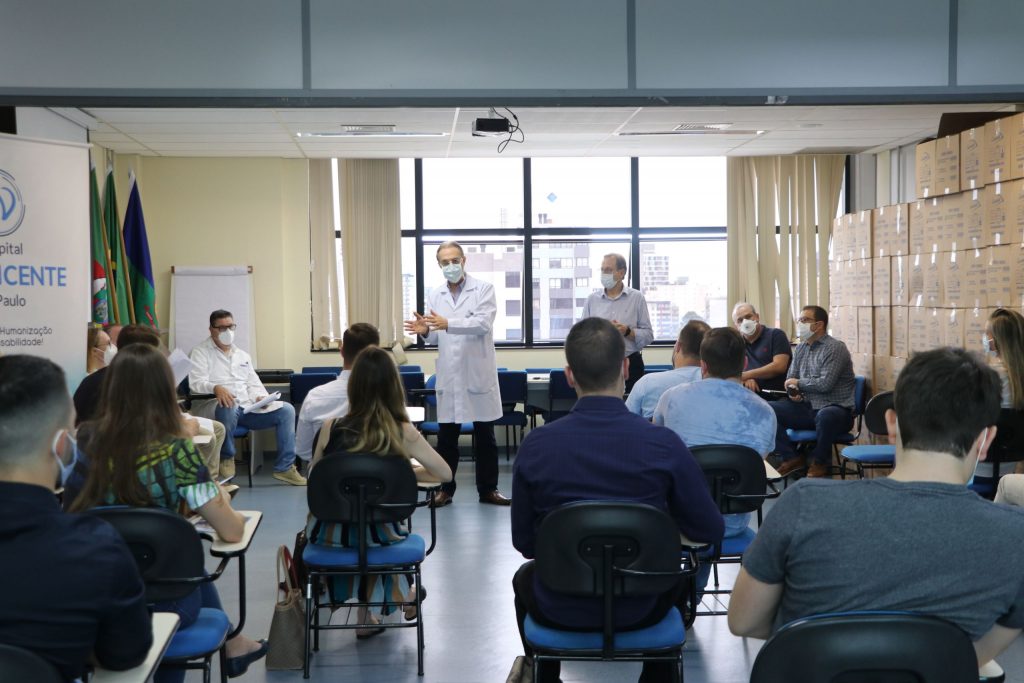 UFFS e HSVP recepcionam novos médicos residentes