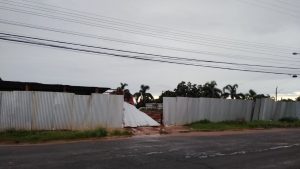 Empresa responsável apresenta dificuldades e obra da Escola dos Autistas está parada