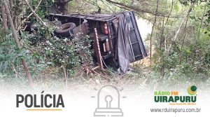 Caminhão sai da pista e condutor fica ferido na BR-285 em Passo Fundo