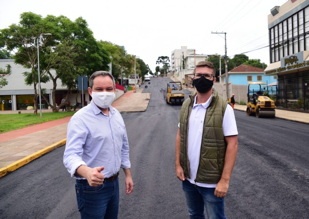 Obra de asfaltamento da Rua Minas Gerais chega a 90%