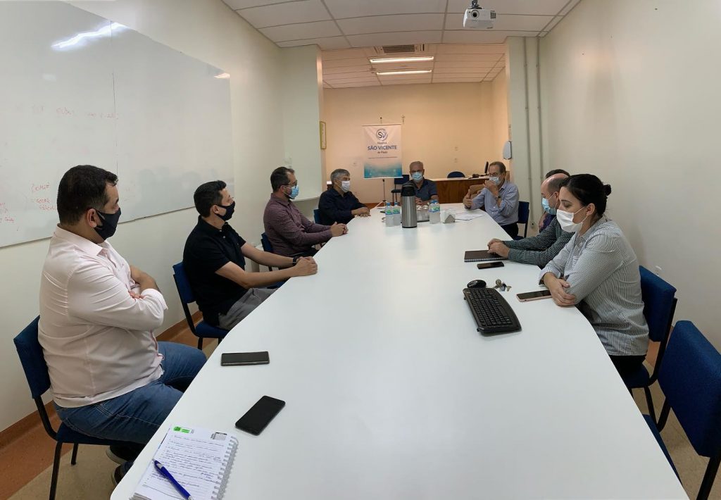 Acisa se reúne com diretores do HC e HSVP