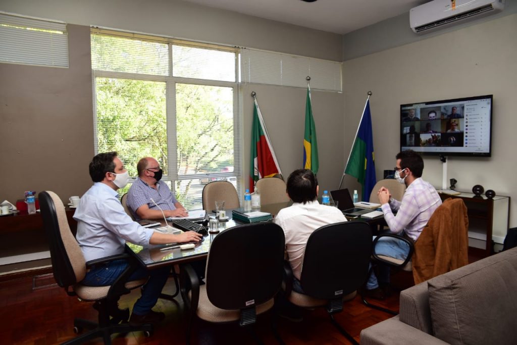 Prefeito reúne secretariado para avaliar desempenhos e projetar novas ações