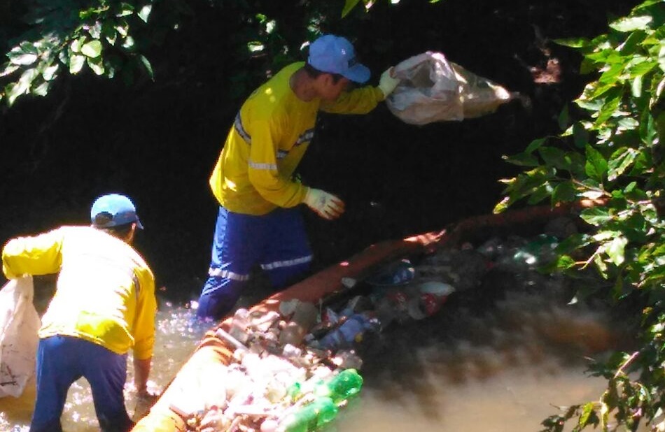 Mais de 4,8 toneladas de lixo são removidas do interior do Rio Passo Fundo em dois meses