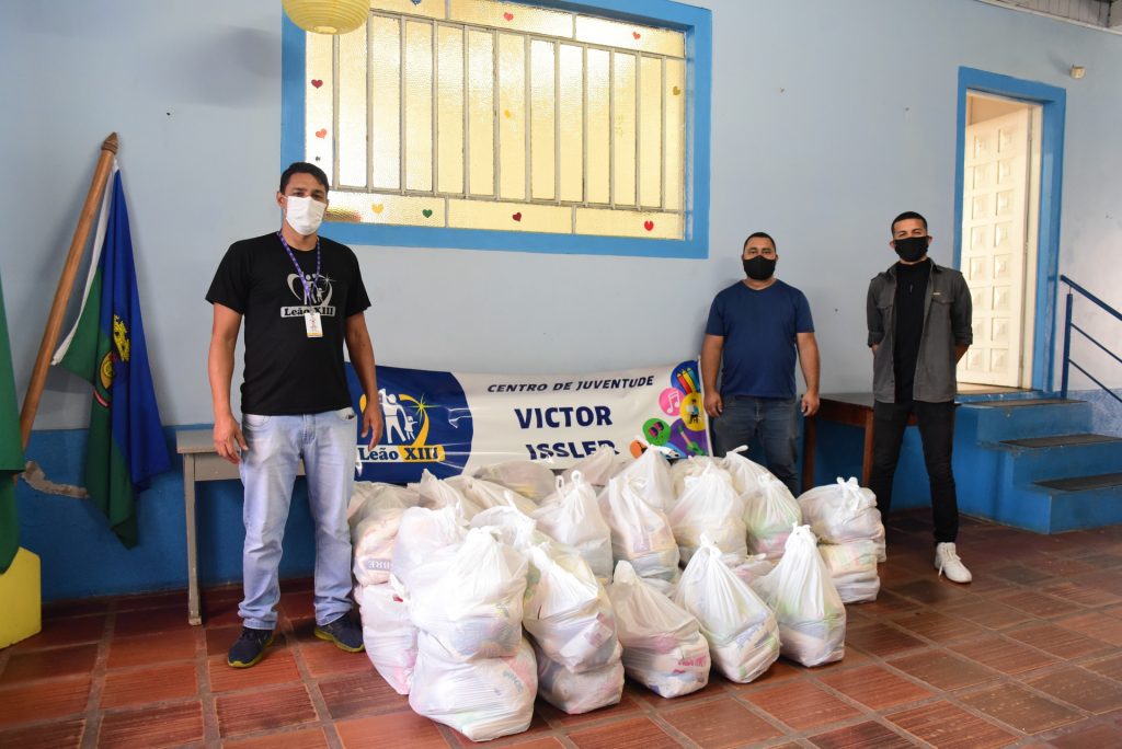 Alimentos arrecadados na campanha Passo Fundo Solidária começam a ser distribuídos