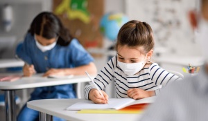 Primeiras escolas da rede municipal retornam as aulas presenciais nesta segunda