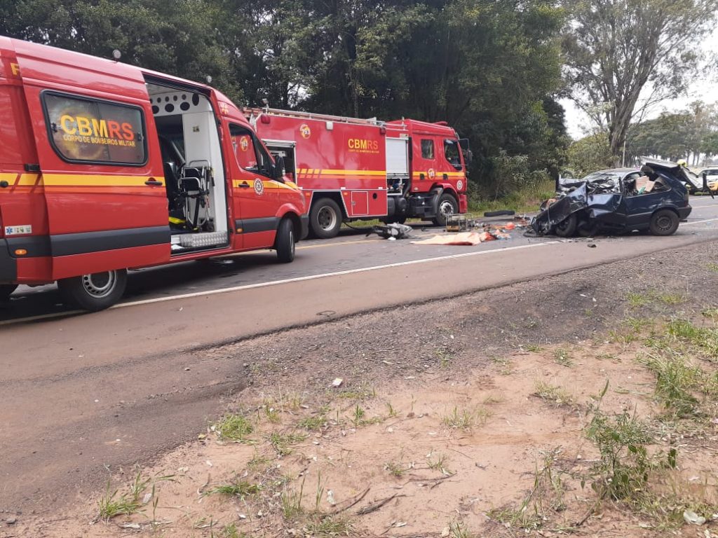 Colisão frontal resulta na morte de três pessoas em Não-Me-Toque