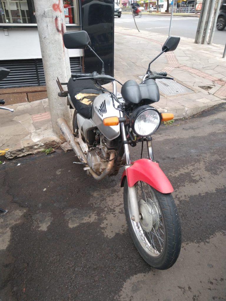 Guarda de trânsito apreende moto com mais de R$ 270 mil em multas