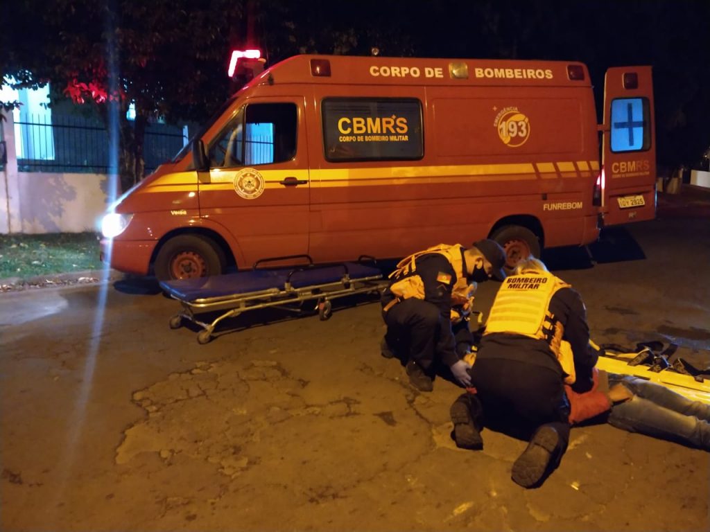 Mulher reage a tentativa de assalto e atropela dupla em moto na Cruzeiro