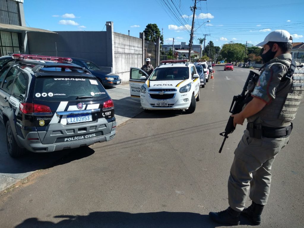 Homens são presos em flagrante por furto de energia elétrica em Passo Fundo