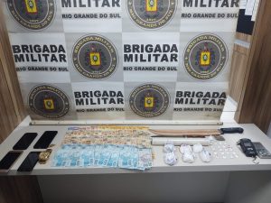 3° BP/Choque estoura boca de fumo e prende traficante em Marau