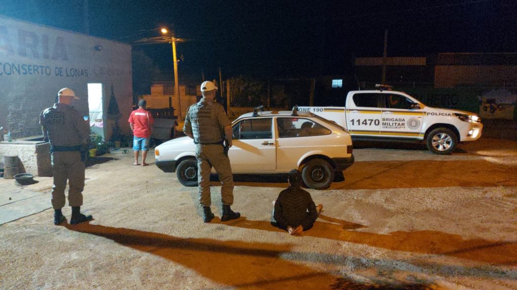 BM aprende em flagrante menor com carro furtado em Passo Fundo