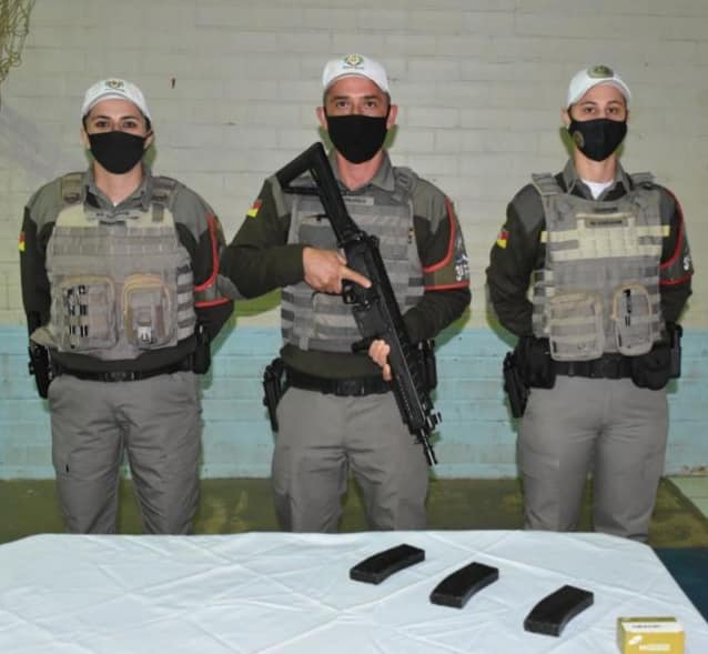 BM de Mato Castelhano recebe viatura semiblindada e fuzil