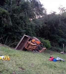 Homem morre após tombar máquina retroescavadeira em Guaporé