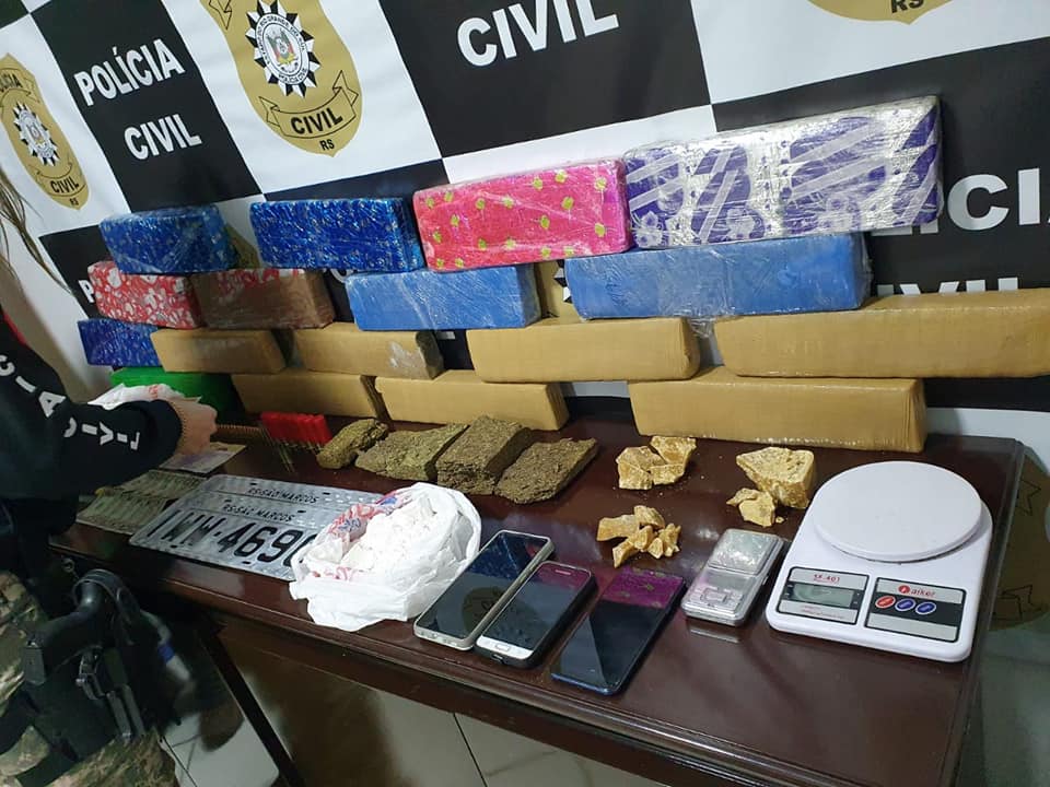PC prende dois traficantes e grande quantidade de drogas em Carazinho