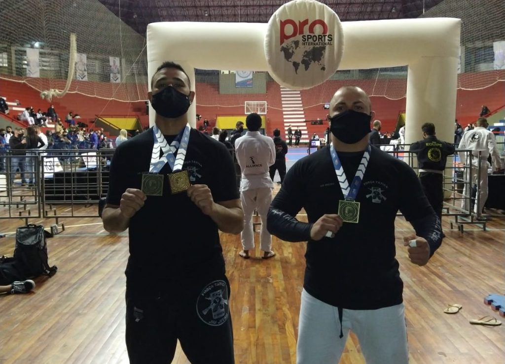 Policiais do 3°RPMon conquistam medalhas em evento Estadual de Jiu-Jitsu