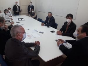 Vice-presidente da CPI dos Medicamentos visita hospitais de Passo Fundo