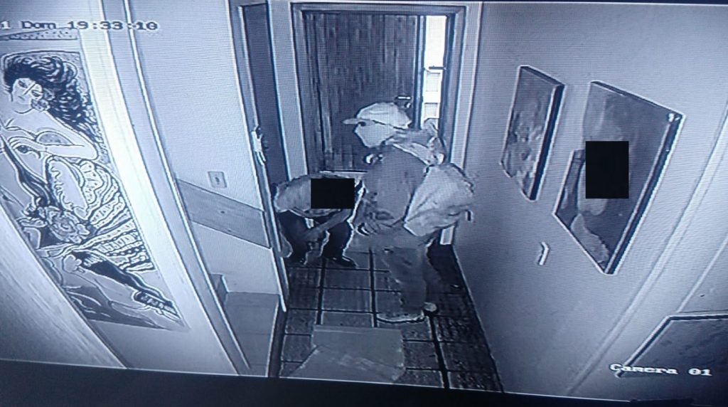 Quatro bandidos assaltam residência na Vila Vergueiro em Passo Fundo