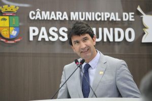 Candeia propõe criação de comissão para revisão das leis e decretos ineficazes ou em desuso em Passo Fundo
