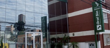 orçamento sem compromisso: oral sin conta com diversas opções de implantes dentários
