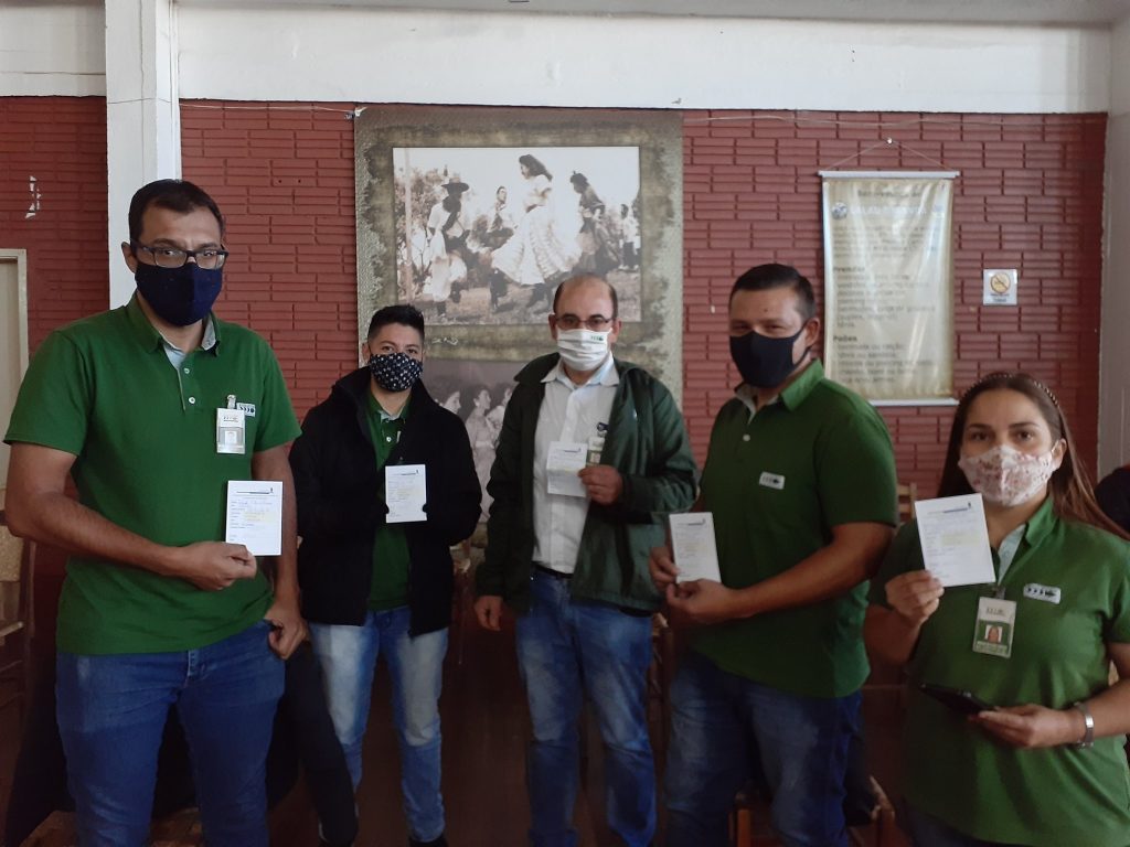 Colaboradores da Coleurb são vacinados contra a Covid-19