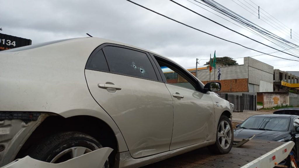Identificado assaltante baleado após roubar carro em Passo Fundo