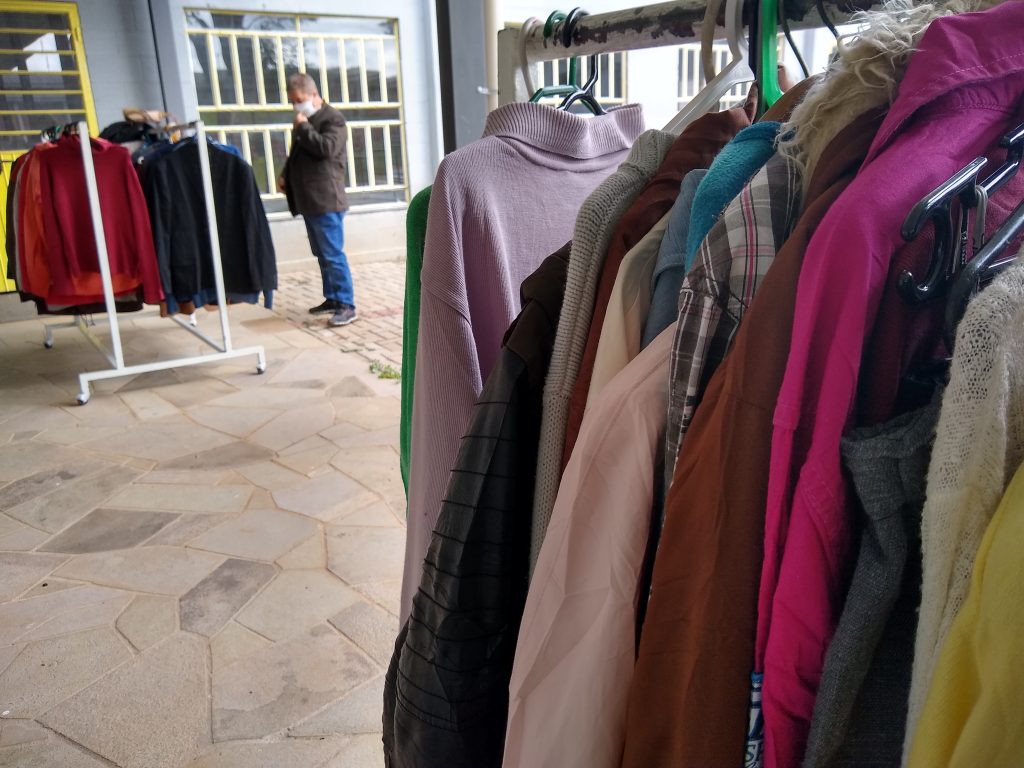 APAE DE PASSO FUNDO REALIZA SEGUNDA EDIÇÃO DO BAZAR DE INVERNO NESTE SÁBADO