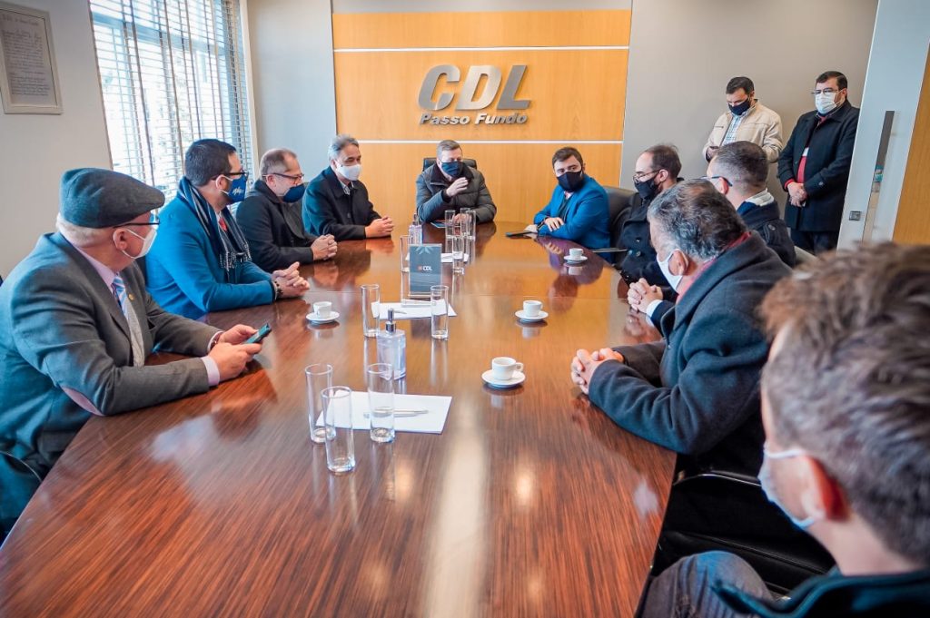 Presidente da Assembleia é recebido na CDL por presidentes de entidades empresariais