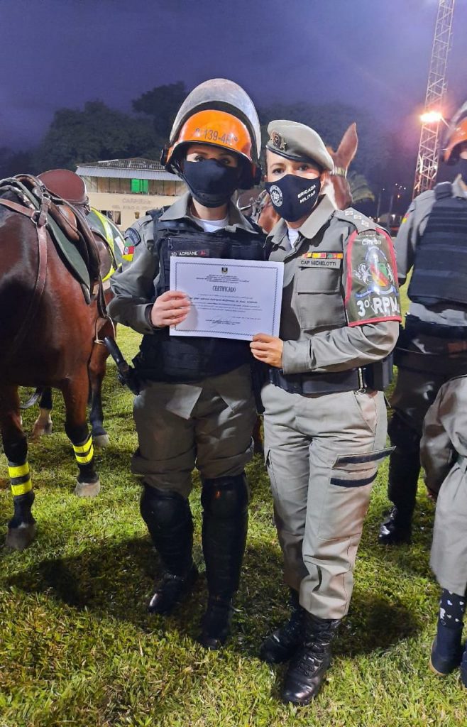 Cavalaria do 3° RPMon conclui o Curso Básico de Policiamento Montado em Porto Alegre