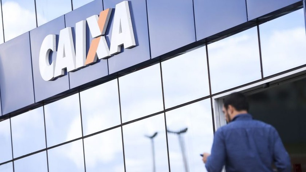 Bancos fecham nesta sexta-feira e só reabrem na tarde do dia 02
