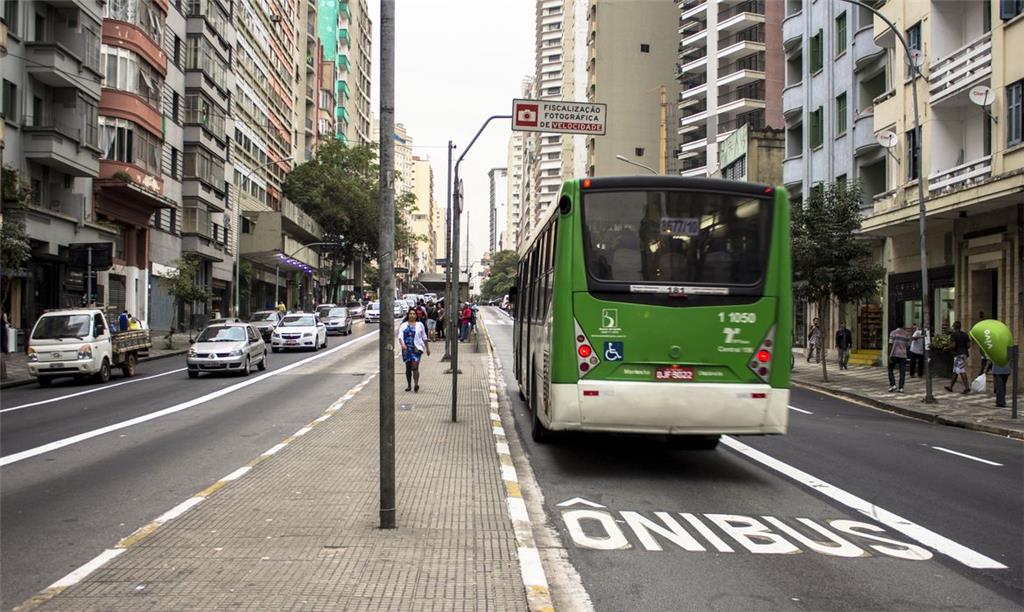 Sem Segredo: ouvintes acham que corredor de ônibus não melhoraria o trânsito