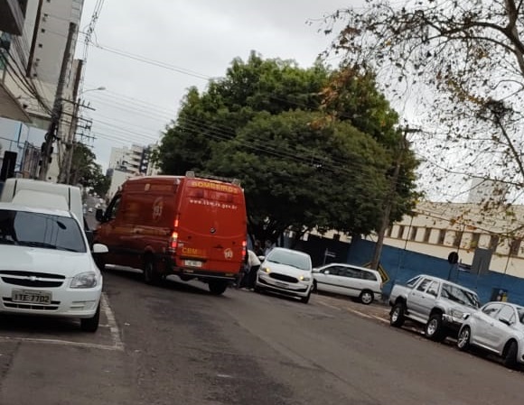 Corpo de Bombeiros atende atropelamento no Centro de Passo Fundo