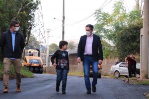 Prefeitura conclui mais uma rua do Programa Minha Rua com Asfalto