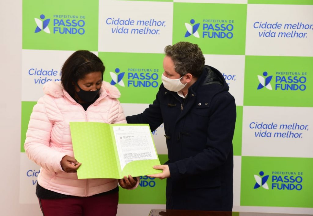 Prefeitura prossegue com regularização de imóveis no Bairro Jaboticabal