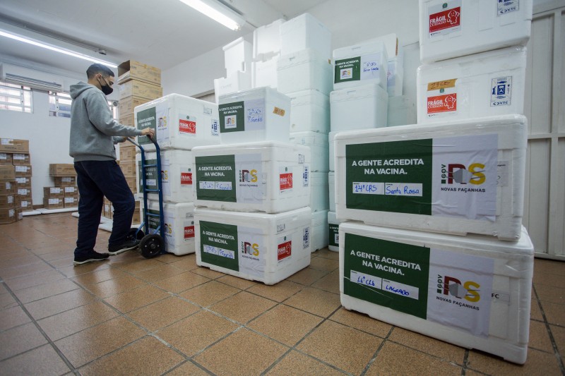 Coordenadorias recebem 400 mil doses de vacinas da Covid-19 para segunda aplicação