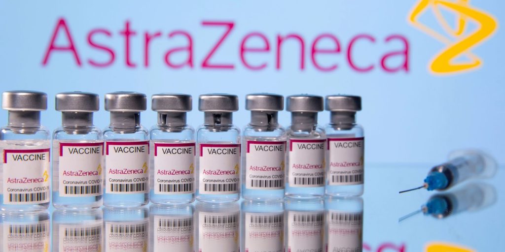 Vacinação de segundas doses da AstraZeneca seguirá nesta quarta-feira