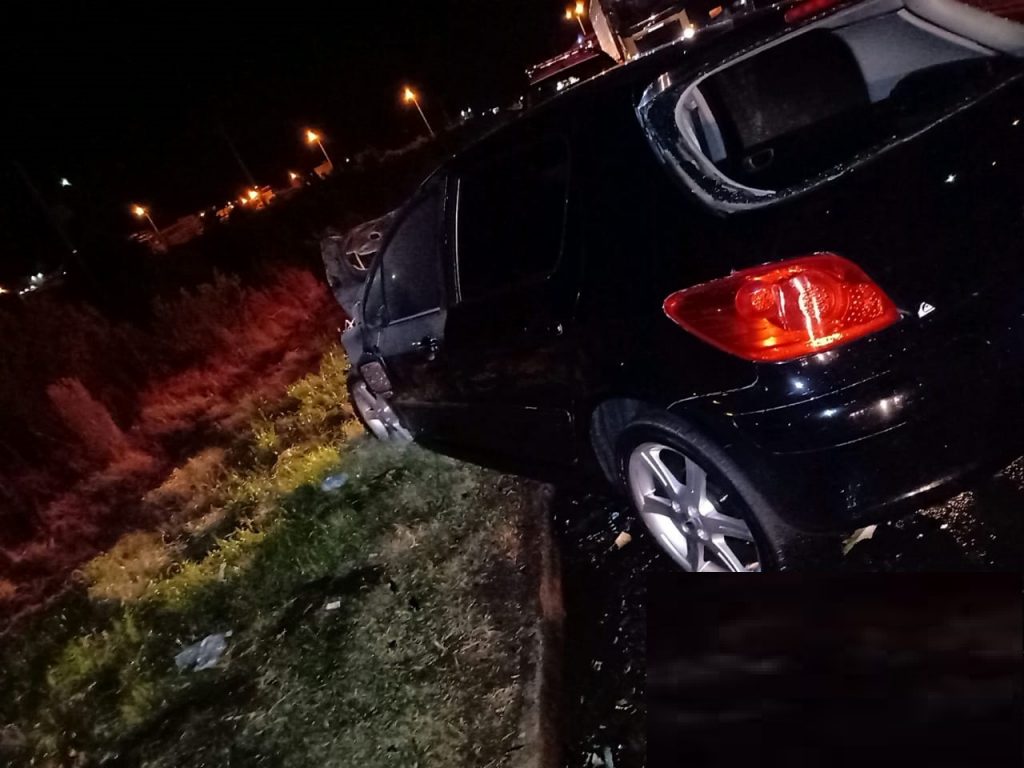 Mulher morre e dois ficam feridos após grave acidente em Passo Fundo