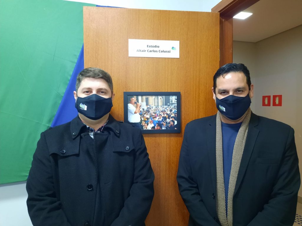 Sala de Comunicação Social radialista Altair Colussi é inaugurada na Câmara de Vereadores