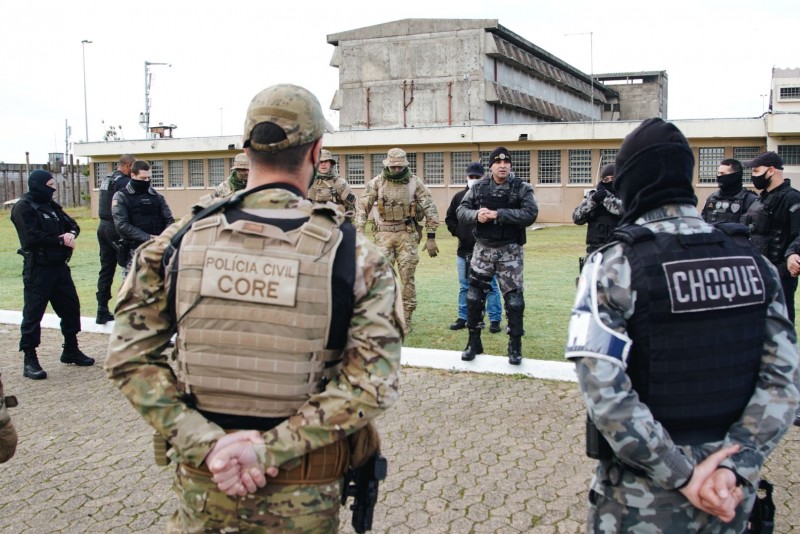 Operação Império da Lei III transfere sete líderes de organizações criminosas para penitenciárias federais