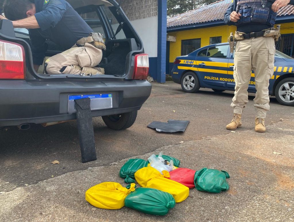PRF prende traficante com 9 quilos de cocaína e crack escondidos no tanque de combustível do carro