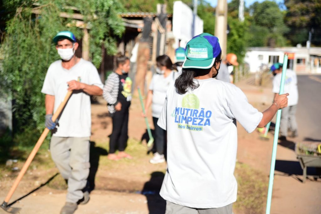 Prefeitura mantém rotina de ações de limpeza urbana