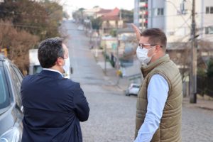 Prefeito anuncia obras de asfalto nas ruas Livramento e Luiz Lângaro