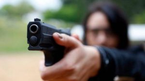 Procura por armas de fogo em Passo Fundo cresce entre o público feminino