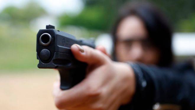 Procura por armas de fogo em Passo Fundo cresce entre o público feminino
