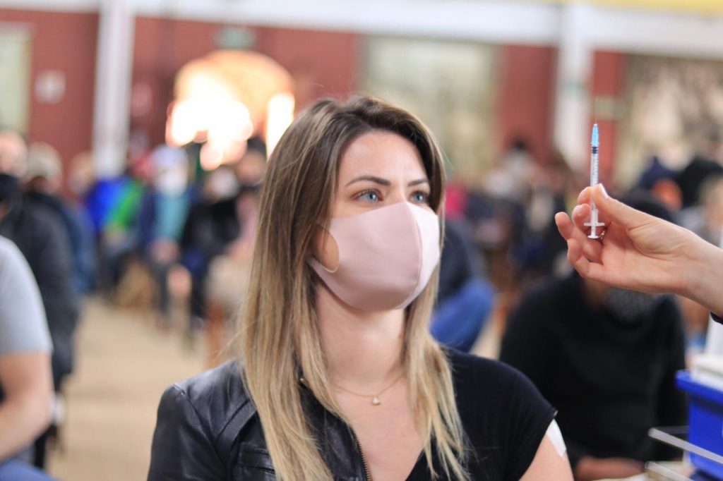 Confira o cronograma de vacinação contra a Covid-19 para a próxima semana