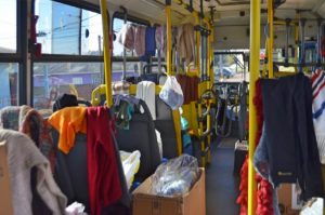 Ônibus Solidário: Codepas entrega donativos da Campanha do Agasalho 2021