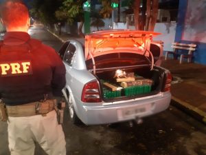 PRF prende traficante com quase 200 quilos de maconha no carro em Iraí