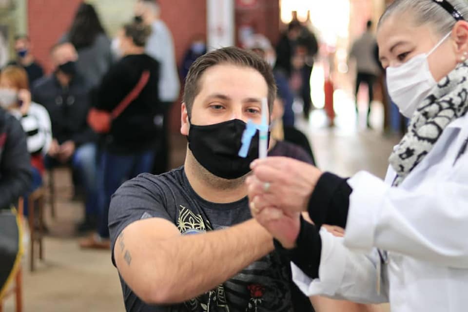 Confira o cronograma de aplicação de primeiras e segundas doses para os próximos dias