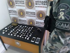 1°Esquadrão da BM prende traficantes armados no bairro Vera Cruz